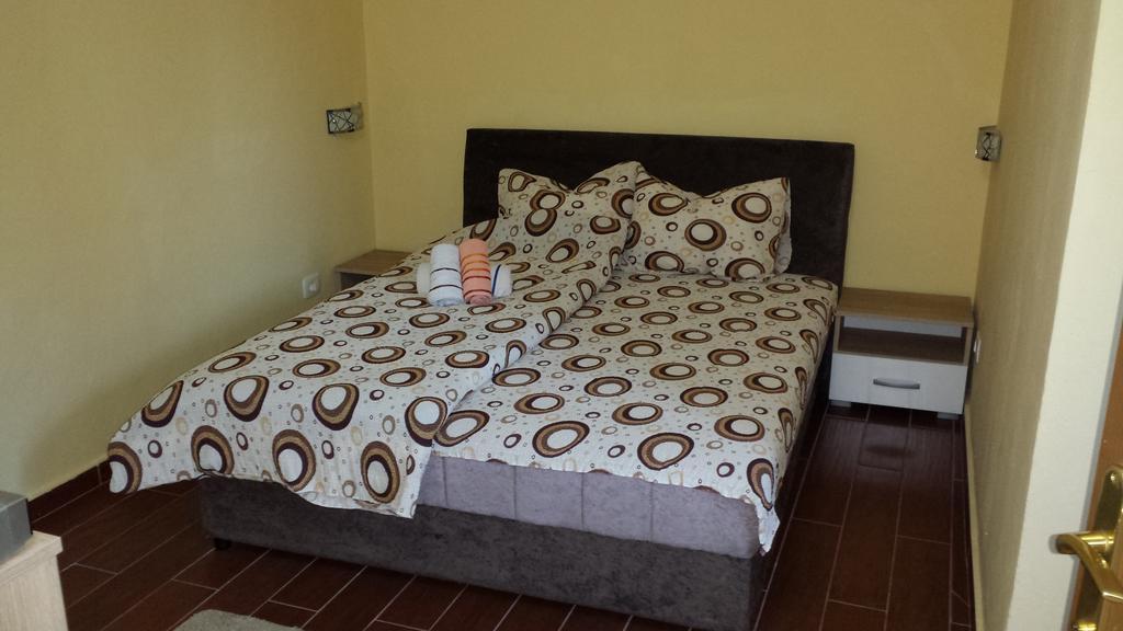 Kazablanka Rooms Aerodrom Susunja ภายนอก รูปภาพ
